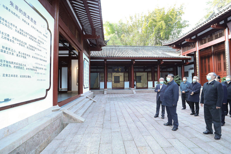 2021年3月22日，習(xí)近平在福建南平武夷山朱熹園，了解朱熹生平及理學(xué)研究等情況。